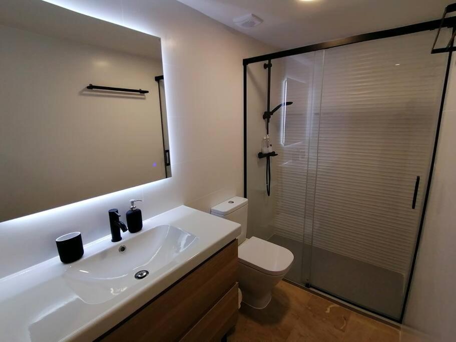 Piso Pl 2B, 20Min Plaza Cataluna Сант Адриа де Бесос Екстериор снимка